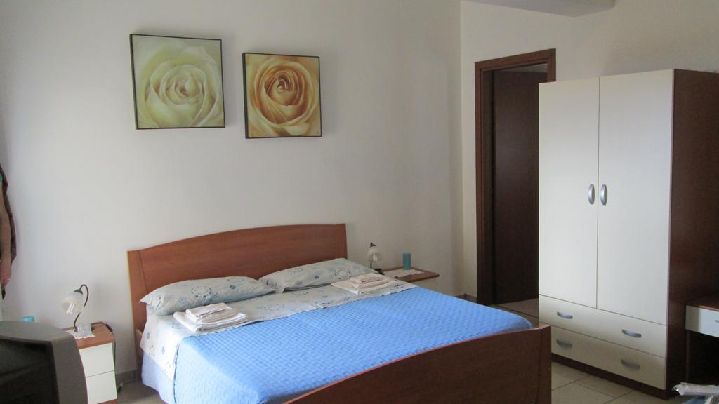 Bed And Breakfast Oasi Reggio di Calabria Rum bild